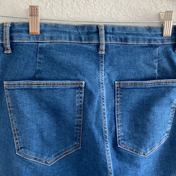 Zara High Waisted Jeans - Picture 4 of 4